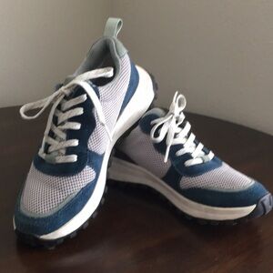 Women's Athletic Shoes in Blue and Gray